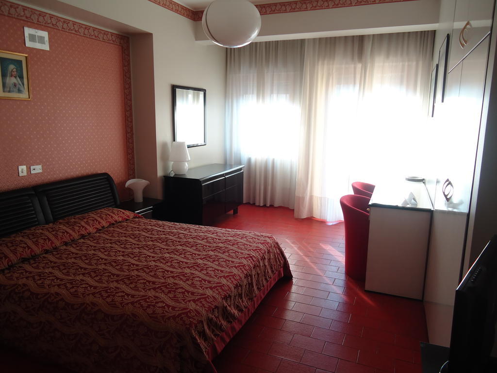 Hotel Ristorante Mommo Polistena Chambre photo